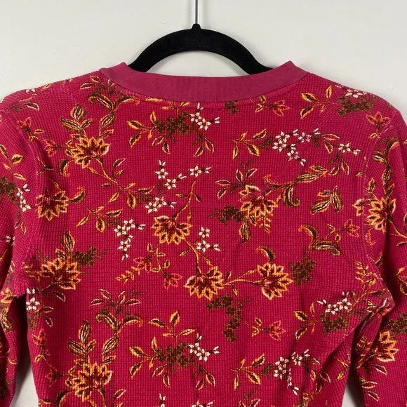 Sundance Red Floral Thermal T Shirt Size Small Crew Neck Long Sleeve - Picture 7 of 10